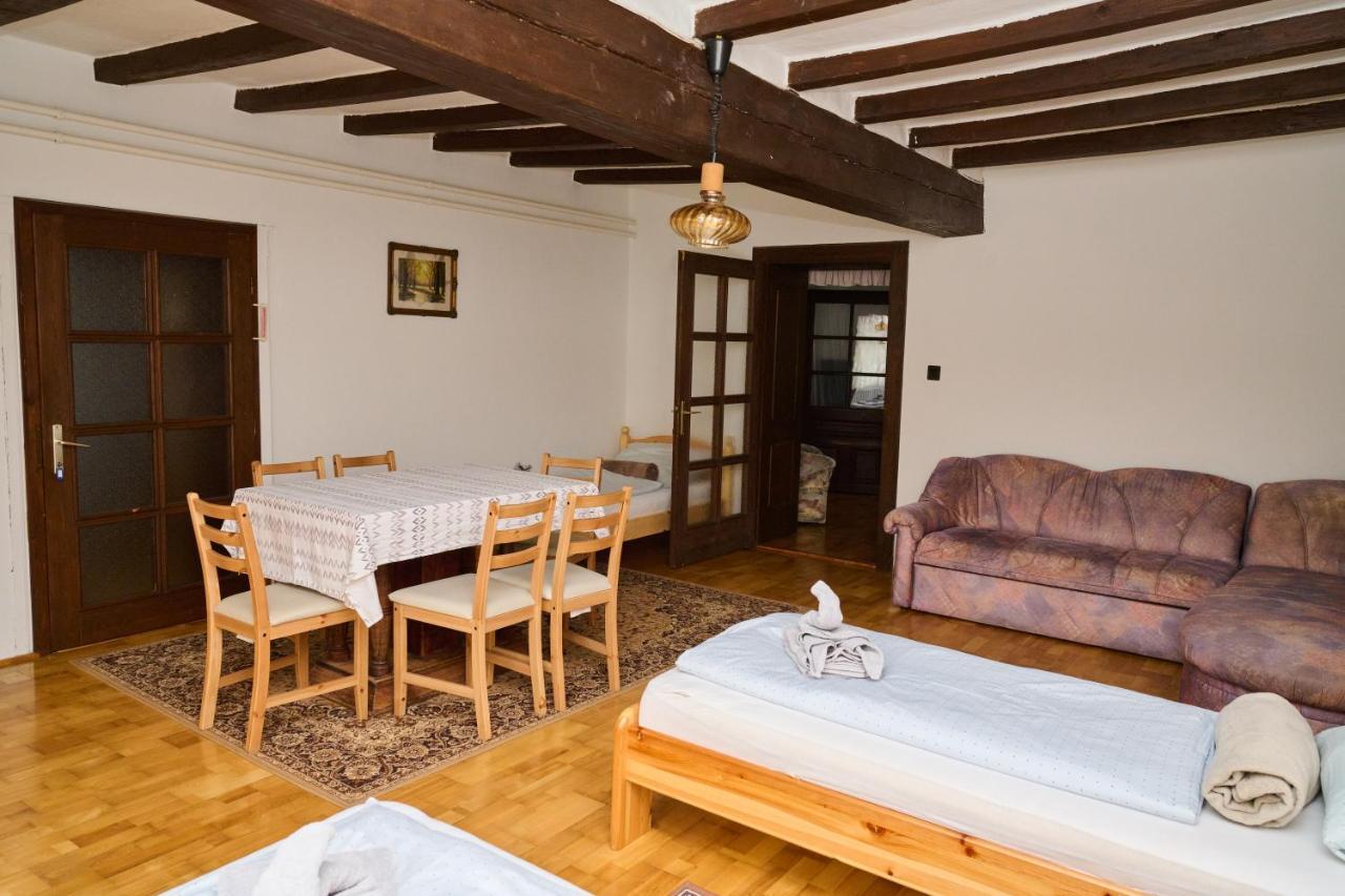Koelcsey Vendeghaz Apartment ฮูดเมโซวาชาร์เฮย์ ภายนอก รูปภาพ