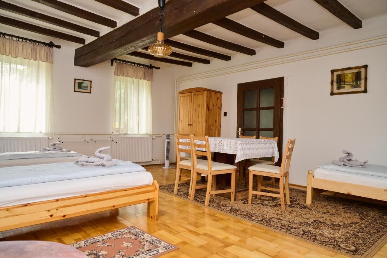 Koelcsey Vendeghaz Apartment ฮูดเมโซวาชาร์เฮย์ ภายนอก รูปภาพ