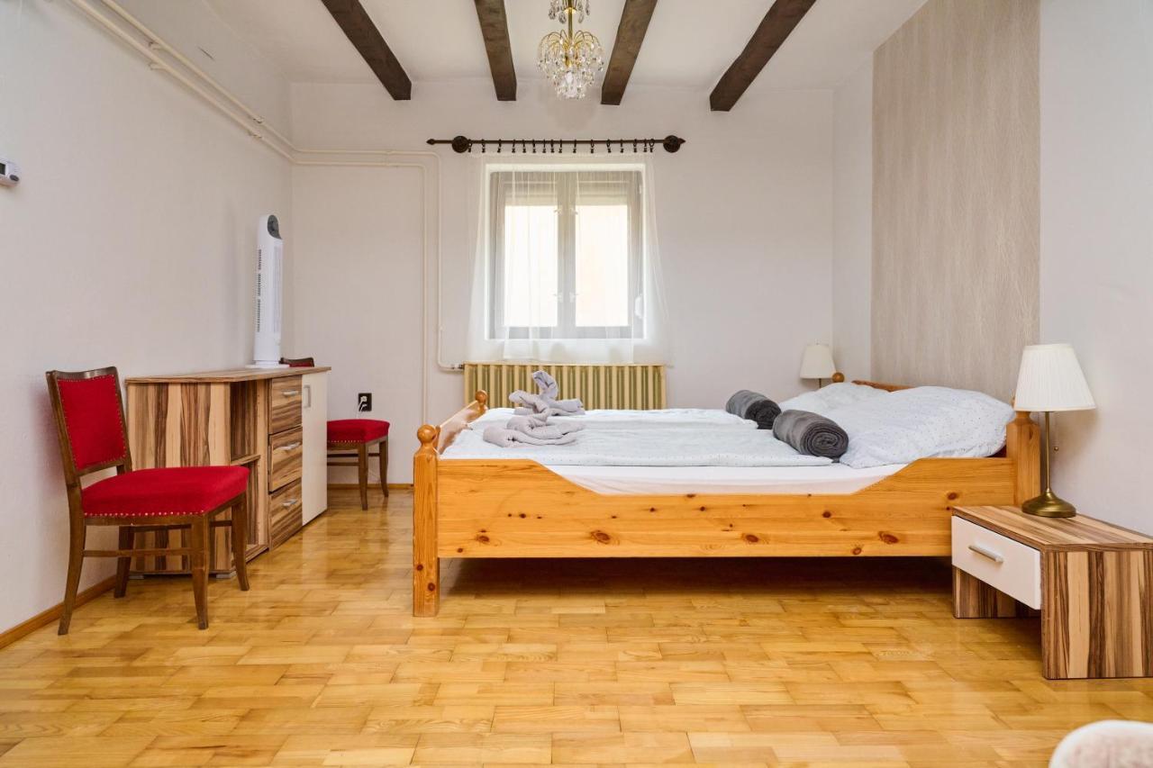 Koelcsey Vendeghaz Apartment ฮูดเมโซวาชาร์เฮย์ ภายนอก รูปภาพ
